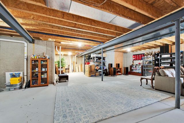 184 Winterberry LANE, Grafton, WI 53024