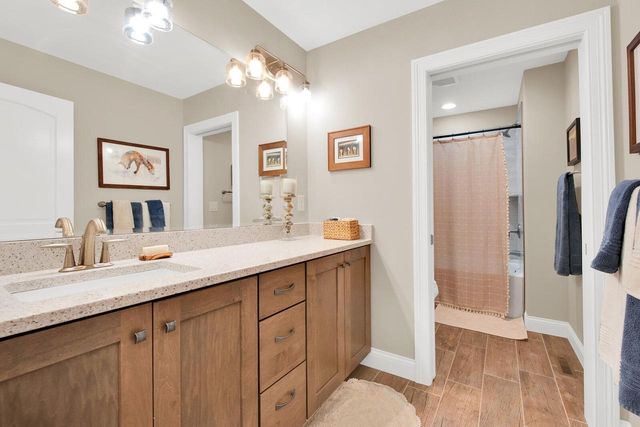 184 Winterberry LANE, Grafton, WI 53024