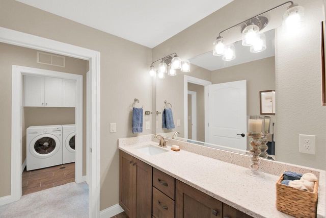 184 Winterberry LANE, Grafton, WI 53024