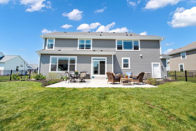 184 Winterberry LANE, Grafton, WI 53024