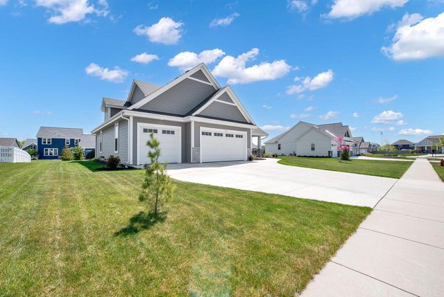 184 Winterberry LANE, Grafton, WI 53024