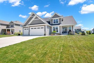184 Winterberry LANE, Grafton, WI 53024