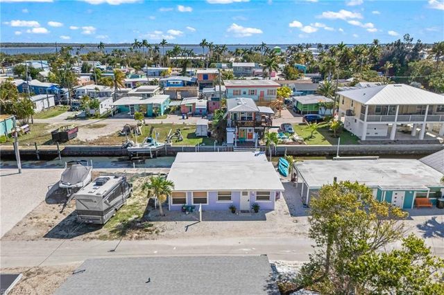 2649 Coco Plum DR, Matlacha, FL 33993