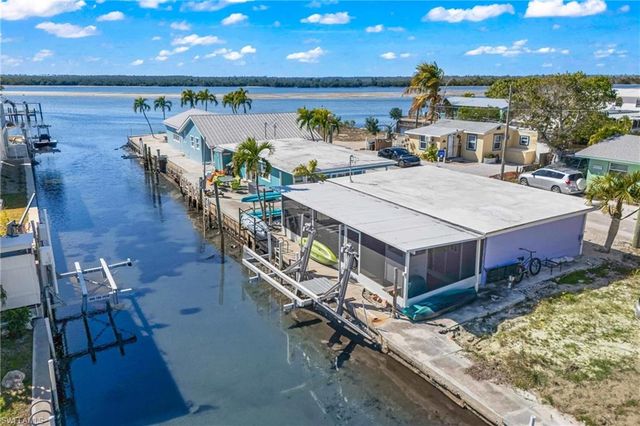 2649 Coco Plum DR, Matlacha, FL 33993