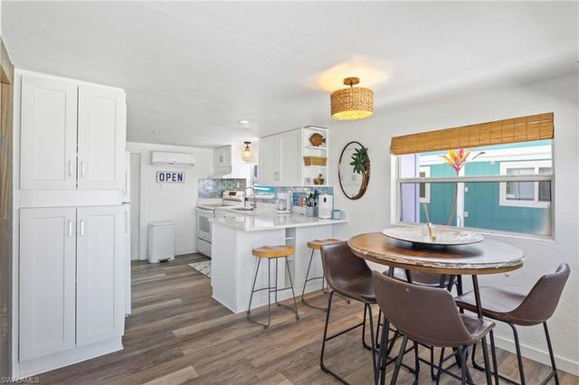 2649 Coco Plum DR, Matlacha, FL 33993