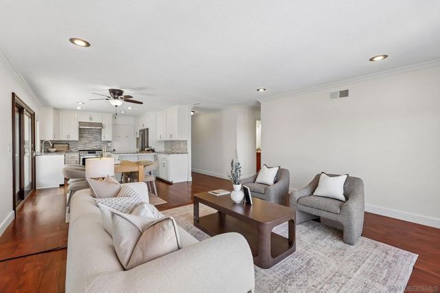 15333 Calle Juanito, San Diego, CA 92129