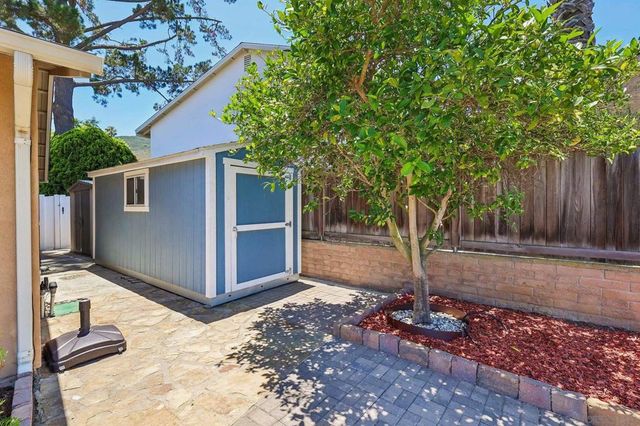 15333 Calle Juanito, San Diego, CA 92129