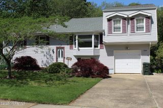 105 Darien Road, Howell, NJ 07731