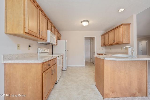 3035 Barrington Ct, New Albany, IN 47150