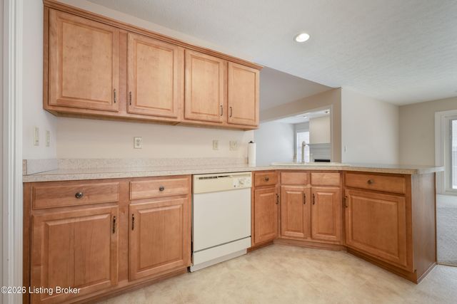 3035 Barrington Ct, New Albany, IN 47150