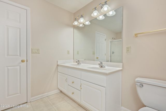 3035 Barrington Ct, New Albany, IN 47150