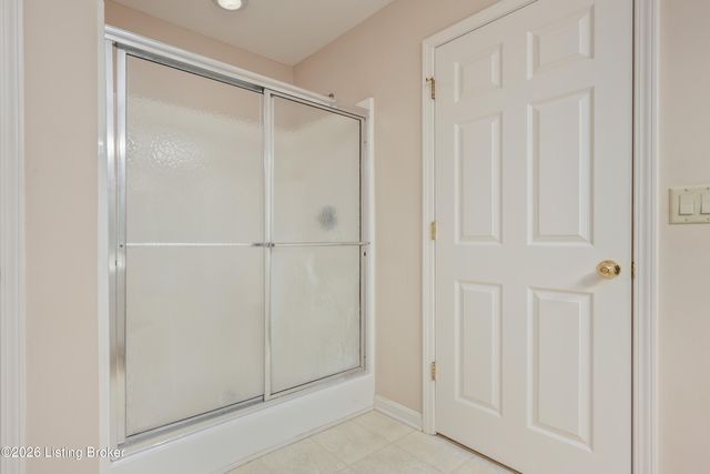 3035 Barrington Ct, New Albany, IN 47150