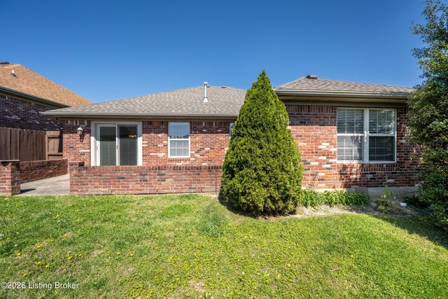 3035 Barrington Ct, New Albany, IN 47150