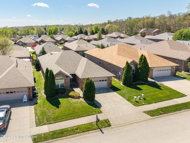 3035 Barrington Ct, New Albany, IN 47150