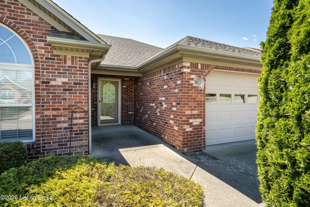 3035 Barrington Ct, New Albany, IN 47150