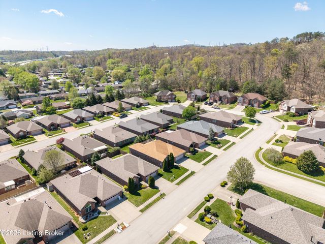 3035 Barrington Ct, New Albany, IN 47150