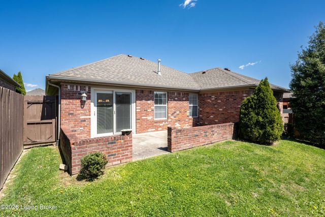 3035 Barrington Ct, New Albany, IN 47150