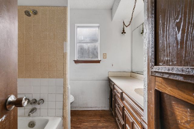 7537 Folkstone Drive, Forest Hill, TX 76140