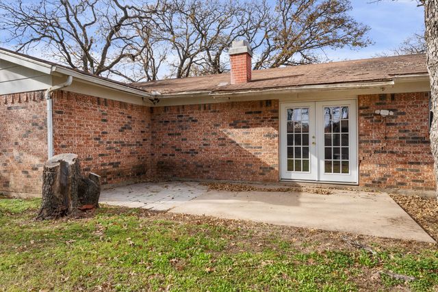 7537 Folkstone Drive, Forest Hill, TX 76140