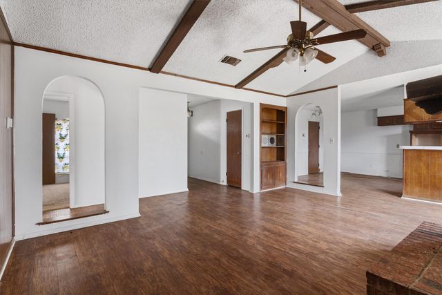 7537 Folkstone Drive, Forest Hill, TX 76140