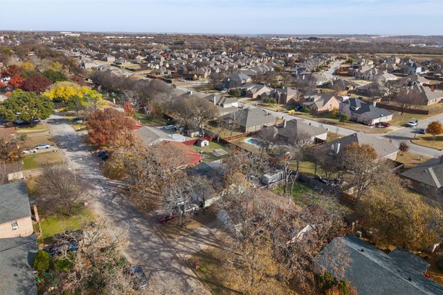 7537 Folkstone Drive, Forest Hill, TX 76140