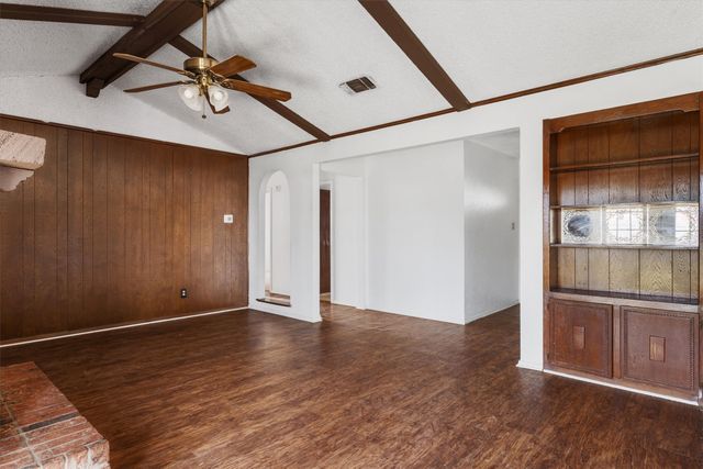 7537 Folkstone Drive, Forest Hill, TX 76140