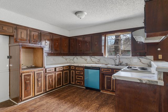 7537 Folkstone Drive, Forest Hill, TX 76140