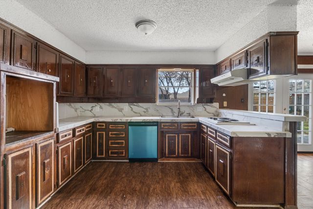 7537 Folkstone Drive, Forest Hill, TX 76140