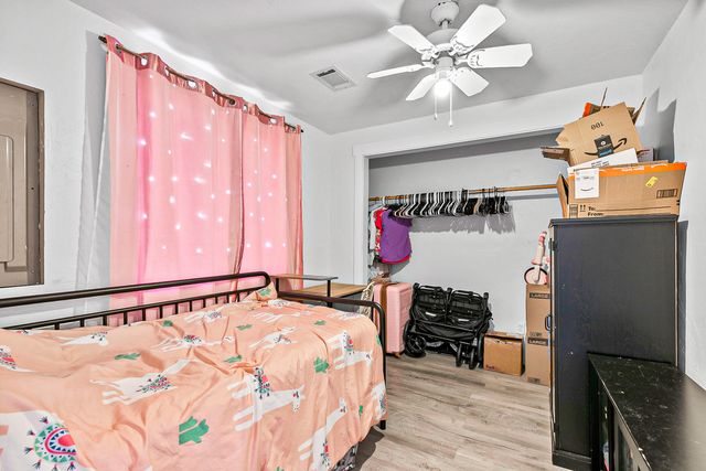 105 Queens Gate Court, Central Point, OR 97502