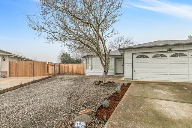 105 Queens Gate Court, Central Point, OR 97502