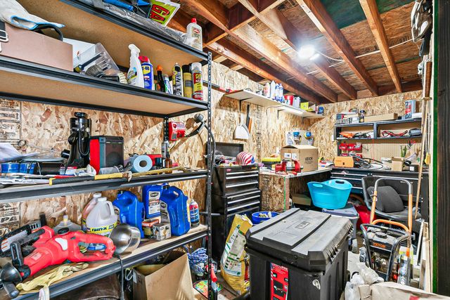 105 Queens Gate Court, Central Point, OR 97502