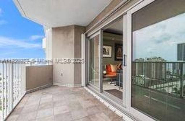 1985 S Ocean Dr 17D, Hallandale Beach, FL 33009