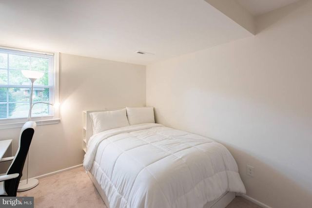 1618 PALM SPRINGS DR, Vienna, VA 22182