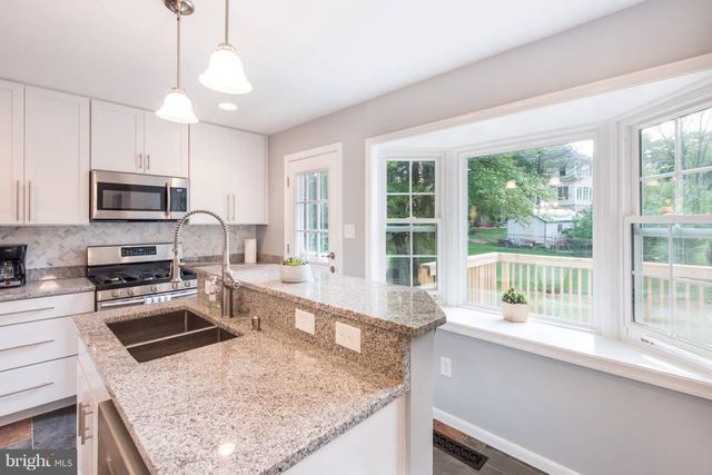1618 PALM SPRINGS DR, Vienna, VA 22182