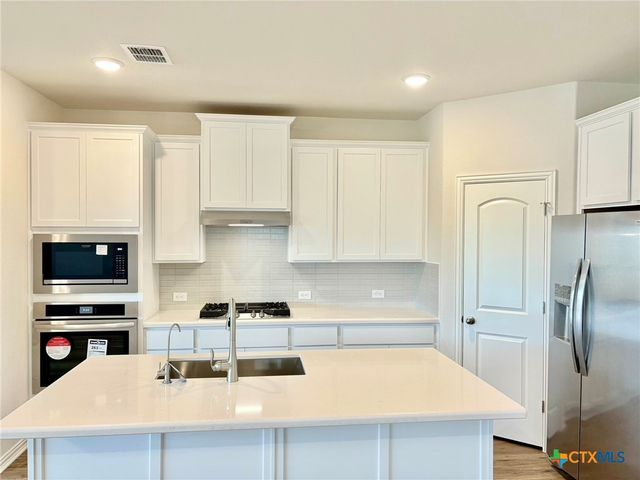 1862 Pining Street, New Braunfels, TX 78132