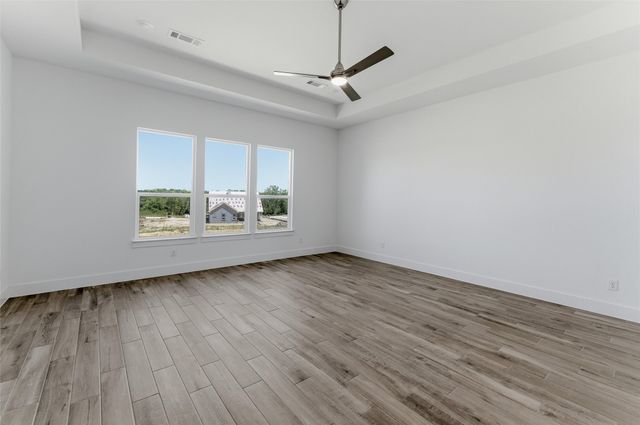 815 Valley Ridge Road, Van Alstyne, TX 75495
