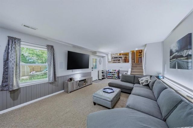 15109 W 122nd Terrace, Olathe, KS 66062