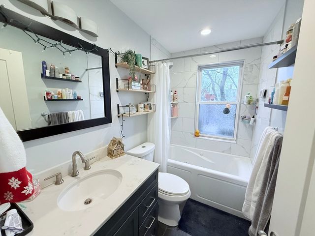 795 East 3rd St 3, Boston, MA 02127