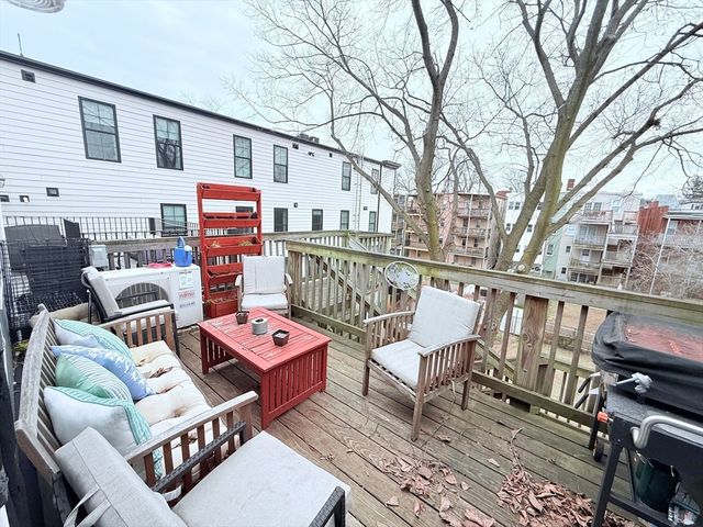 795 East 3rd St 3, Boston, MA 02127