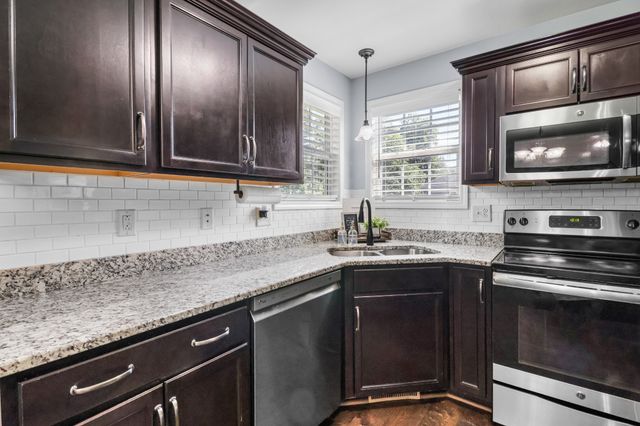 773 Banister Dr, Clarksville, TN 37042