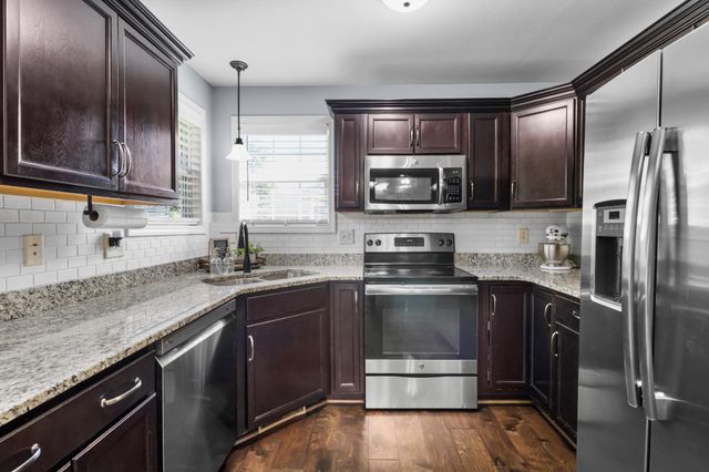 773 Banister Dr, Clarksville, TN 37042