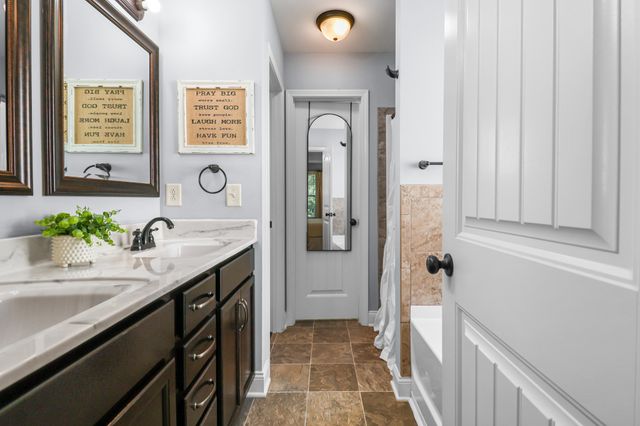 773 Banister Dr, Clarksville, TN 37042