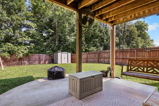 773 Banister Dr, Clarksville, TN 37042