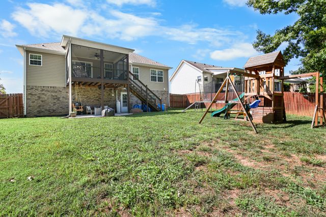 773 Banister Dr, Clarksville, TN 37042