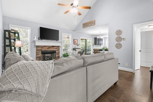 773 Banister Dr, Clarksville, TN 37042