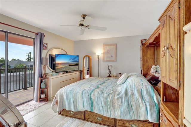 4607 SW 5th PL, Cape Coral, FL 33914