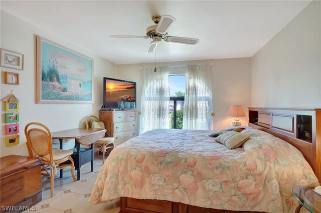 4607 SW 5th PL, Cape Coral, FL 33914