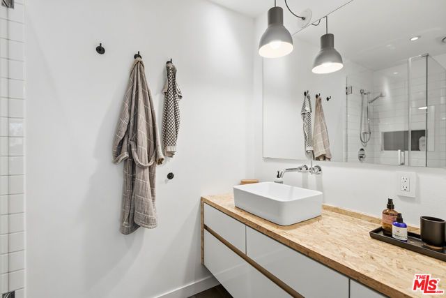 12629 Caswell Avenue 14, Los Angeles, CA 90066