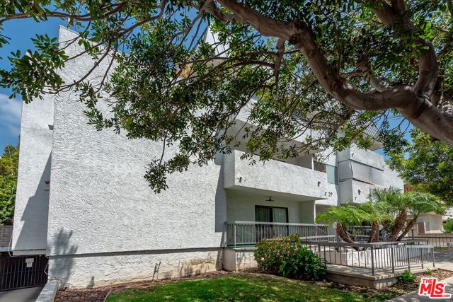 12629 Caswell Avenue 14, Los Angeles, CA 90066