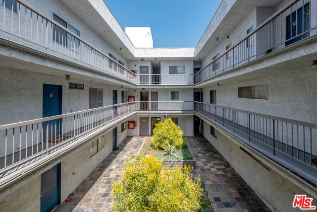 12629 Caswell Avenue 14, Los Angeles, CA 90066